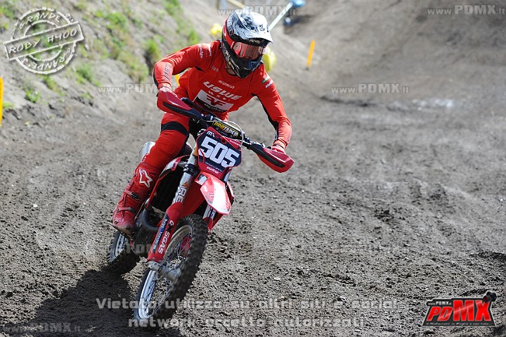 ROB_1473 (Copy).jpg